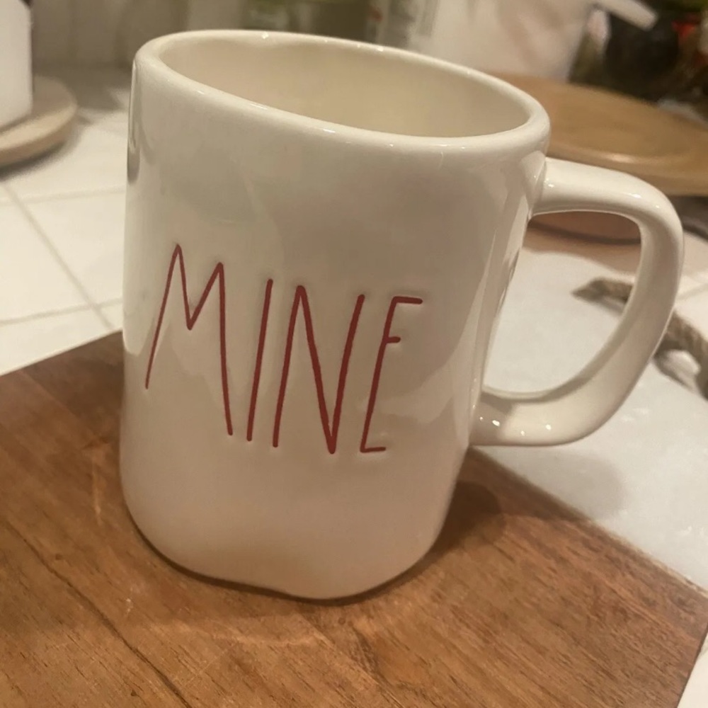 RAE DUNN MUG “MINE”